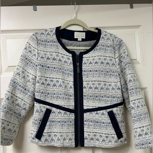 Hinge zip up short jacket